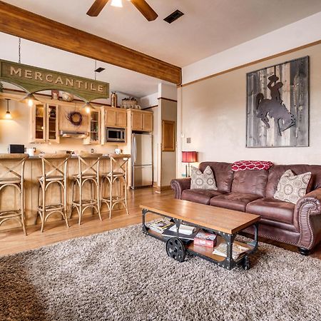 Vintage Downtown Laramie Apartment With Deck! Extérieur photo